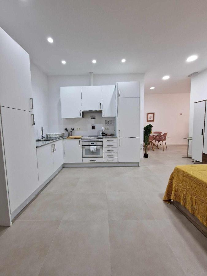Moderno Apartamento 3 En Calle Marmoles Малага Экстерьер фото